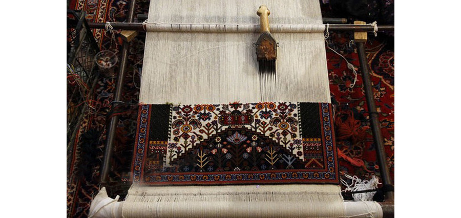 حياكة السجاد في «قم»