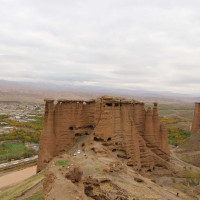 قلعة بِهِستان