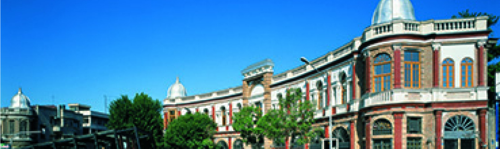 میدان حسن آباد