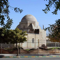 موزه باستانشناسی مقبره پیر زهرنوش ابهر