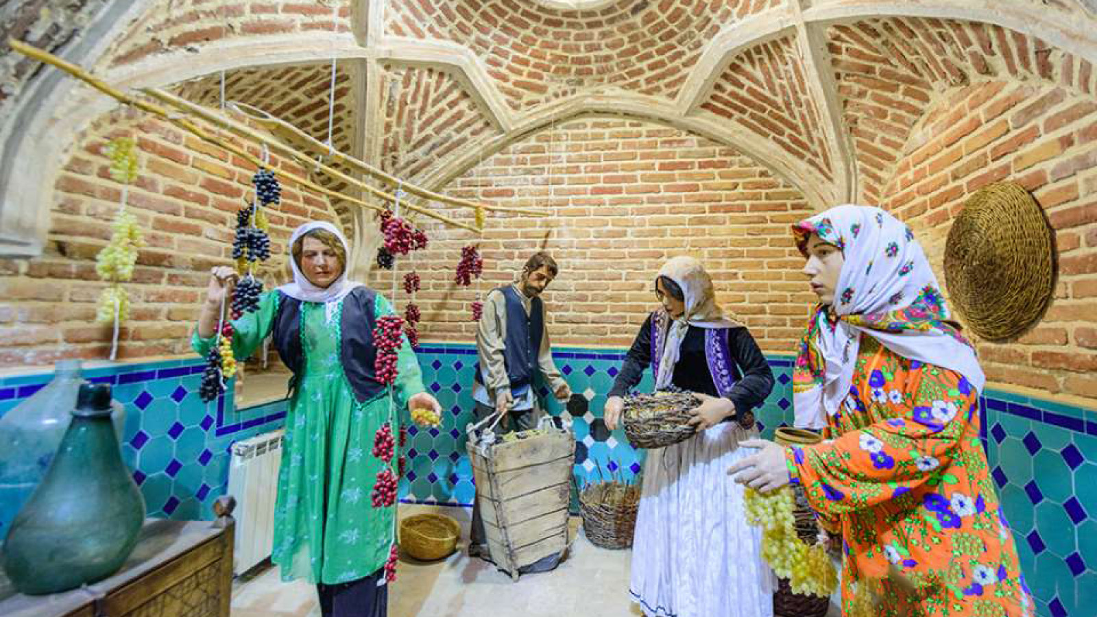 الزي المحلي لشعب قزوين