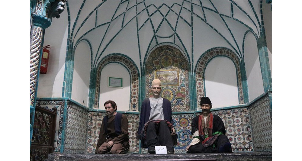 لباس محلی مردمان مرکزی