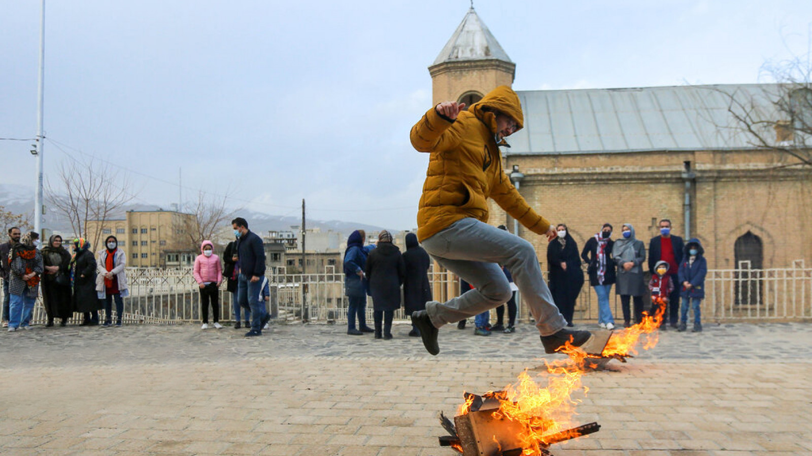 چهارشنبه سوری(چارشنبه سوری)