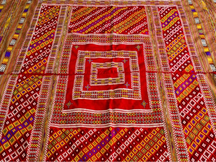 ابریشم بافی