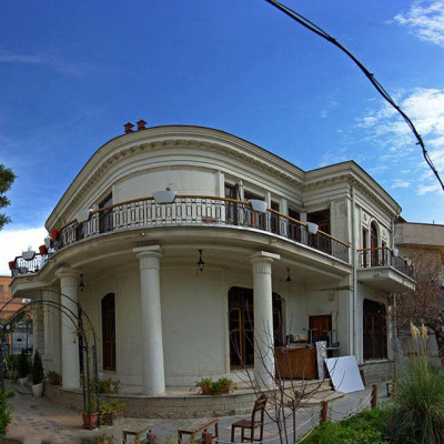 موزه نقاشی پشت شیشه