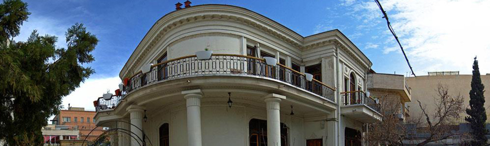 موزه نقاشی پشت شیشه