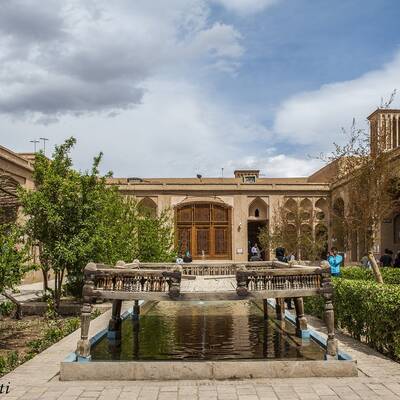 خانه لاری ها