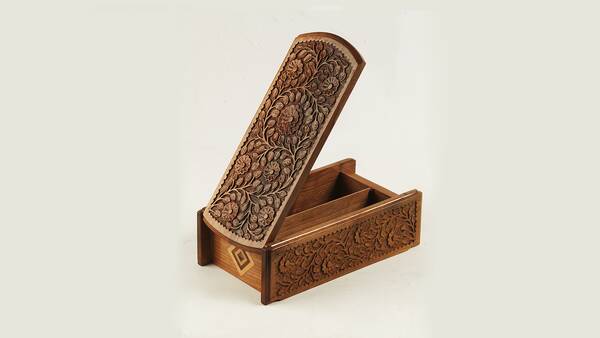 نجارة الخشب (أرومية)