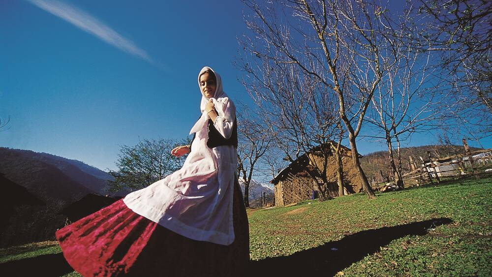 Traditional Clothes of Gilan Province 